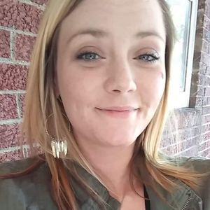 Meet your Posher, Becca